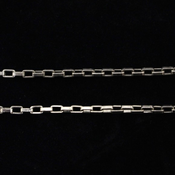 Gucci GG Plate Logo Necklace Silver - Picture 3 of 11